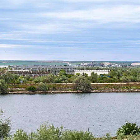 Retreat アパート